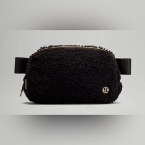 Lululemon Everywhere Fleece Belt Bag